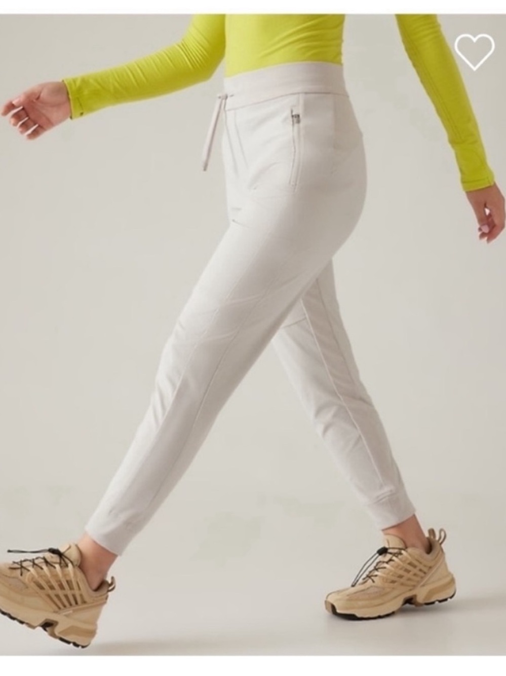 BOGO! Athleta Headlands Hybrid Trek Jogger in Birch Grey Size 6